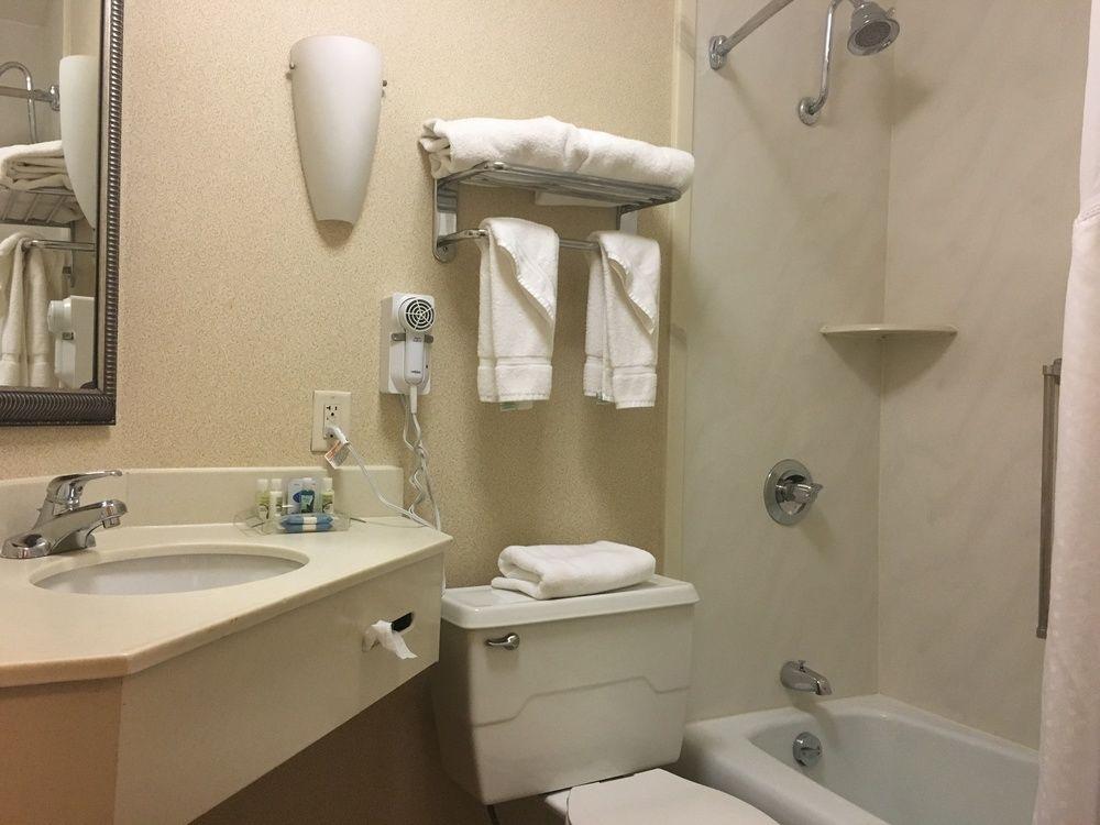 Quality Inn Oneonta Cooperstown Area Bagian luar foto