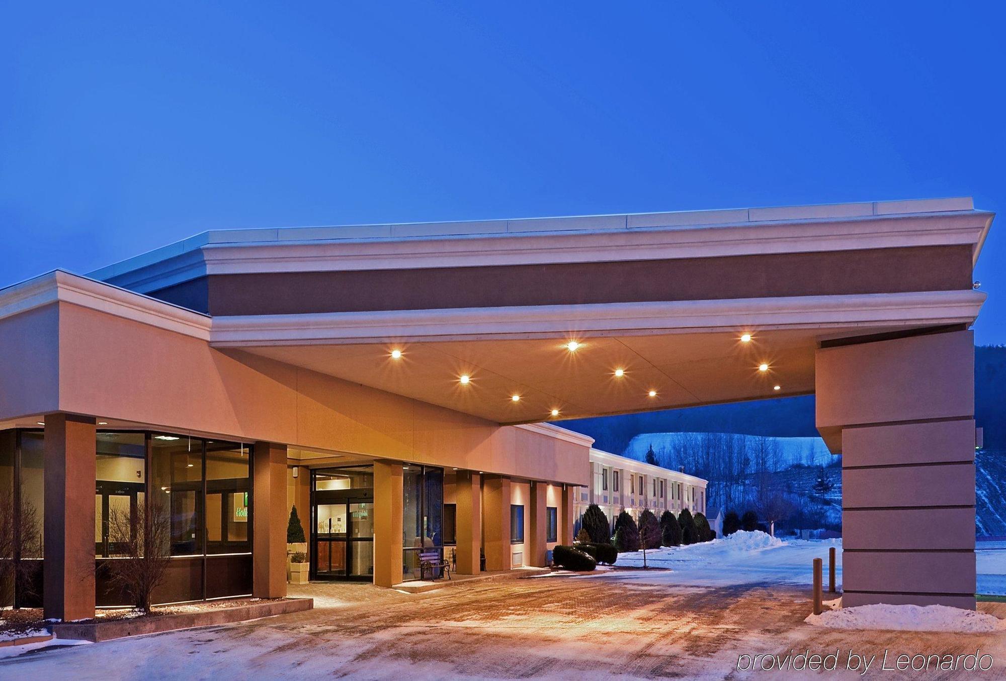 Quality Inn Oneonta Cooperstown Area Bagian luar foto