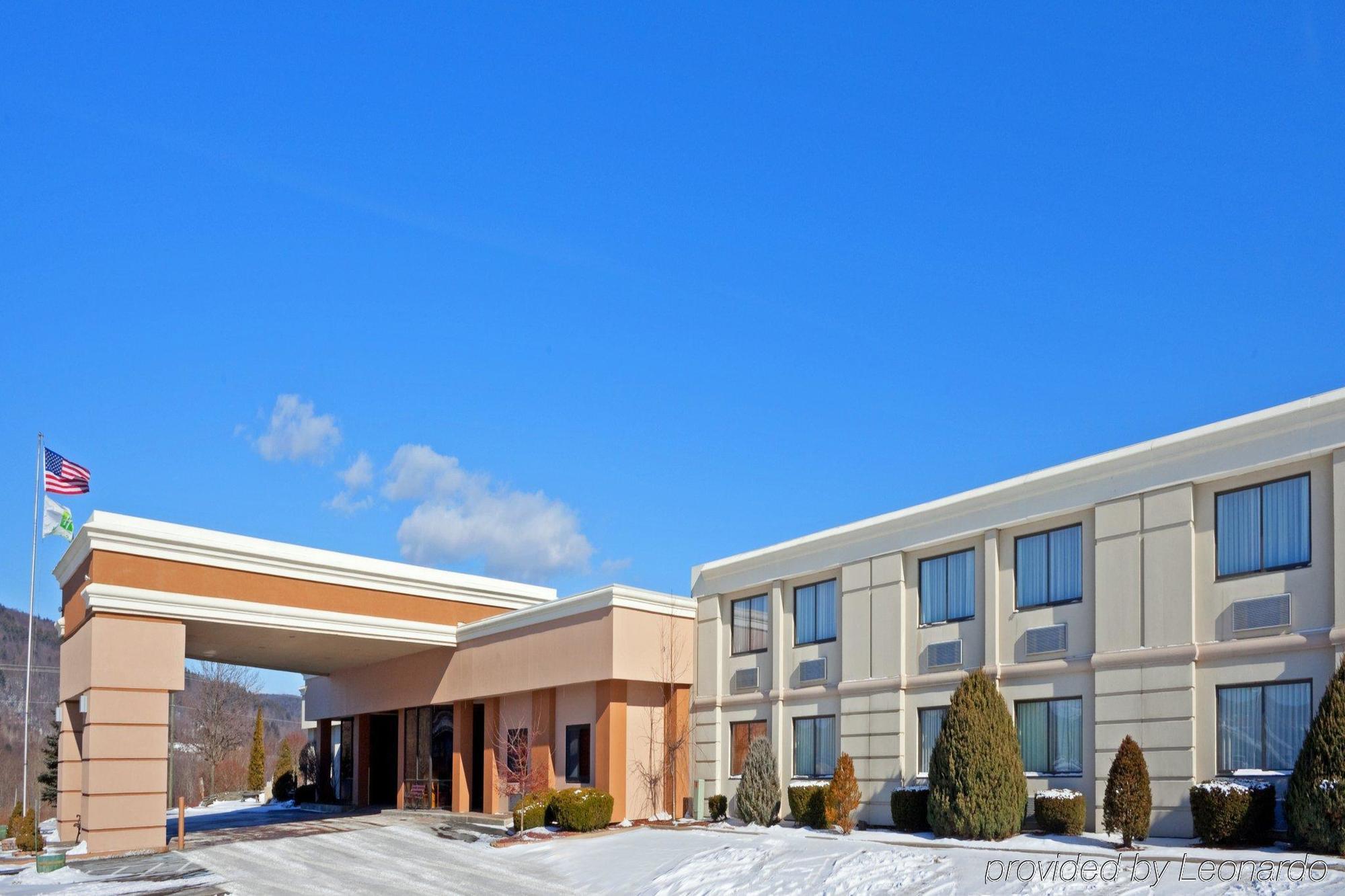 Quality Inn Oneonta Cooperstown Area Bagian luar foto